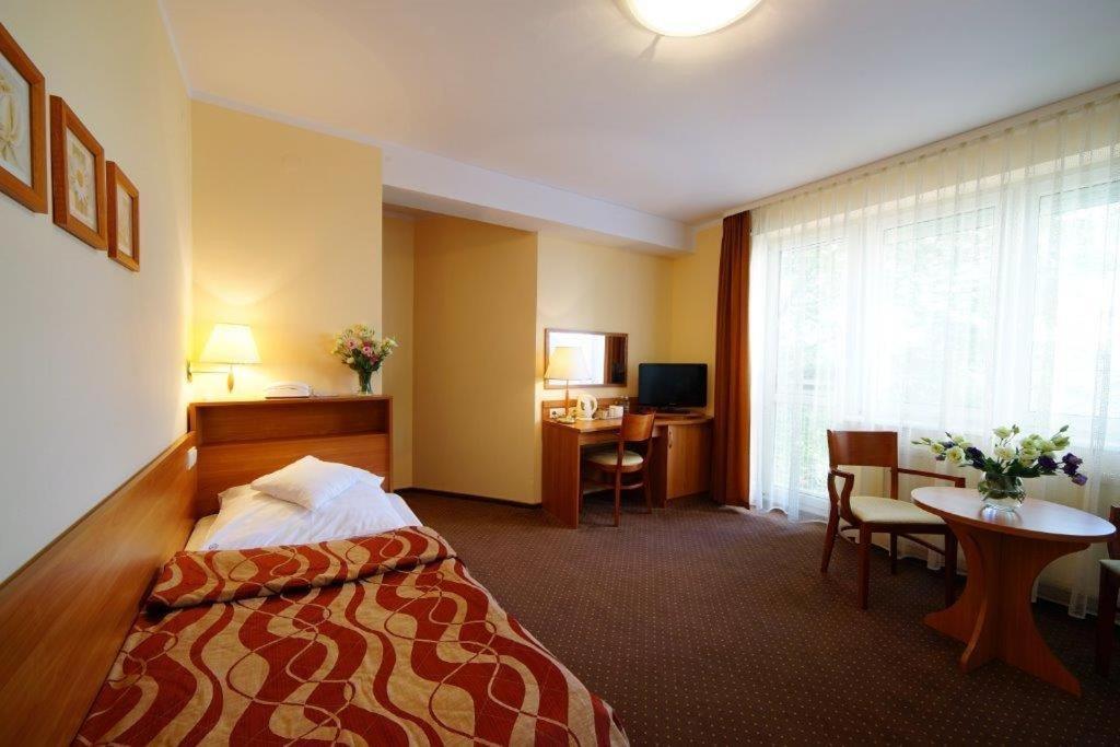 Hotel Feniks - Poznan — Zdjęcia 2